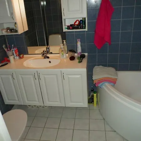 Lejlighed Romslig Leilighet Pa Maelan