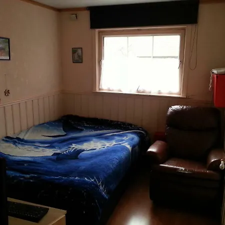 Apartment Romslig Leilighet Pa Maelan